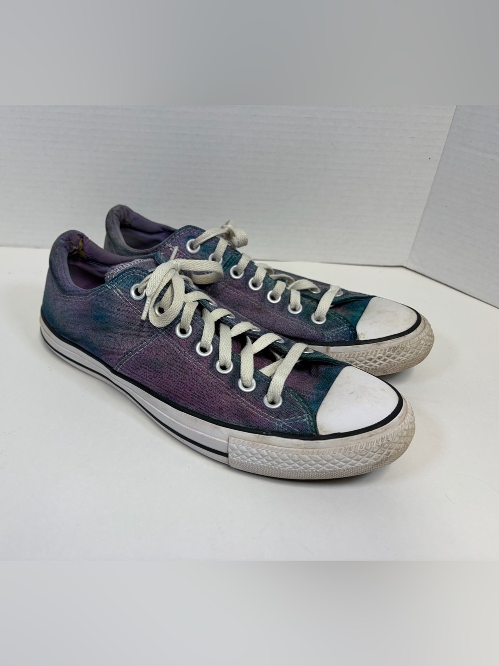 Converse Low-Top Sneakers in Purple/Teal Ombre